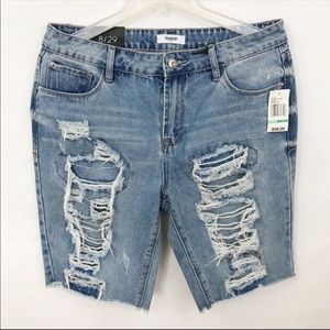 NWT Kensie distressed Bermuda shorts size 8 or 29